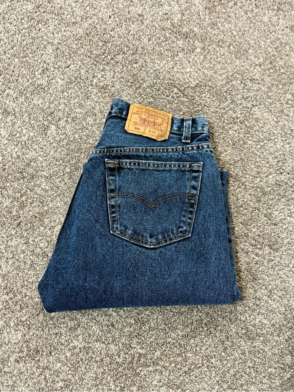 Vintage Levis 501 Jeans Mens 34x32 Blue 90s Made USA Denim Pants Button Fly